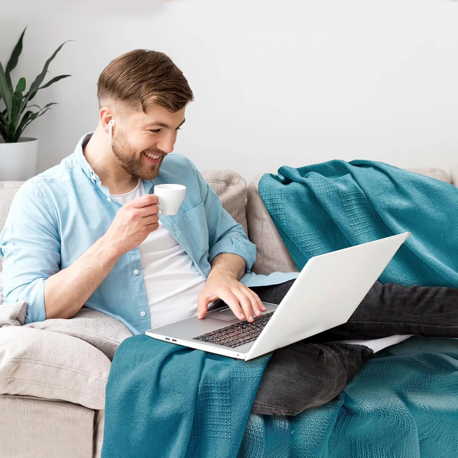100% Cotton Blanket Twin Size 66x90 - Lightweight Breathable Waffle Weave Thermal Throw for Bed, Sofa & Couch - Soft Cozy, Durable Summer Bedding, All Season Comfort for Home, Travel & Camping, (Teal)
