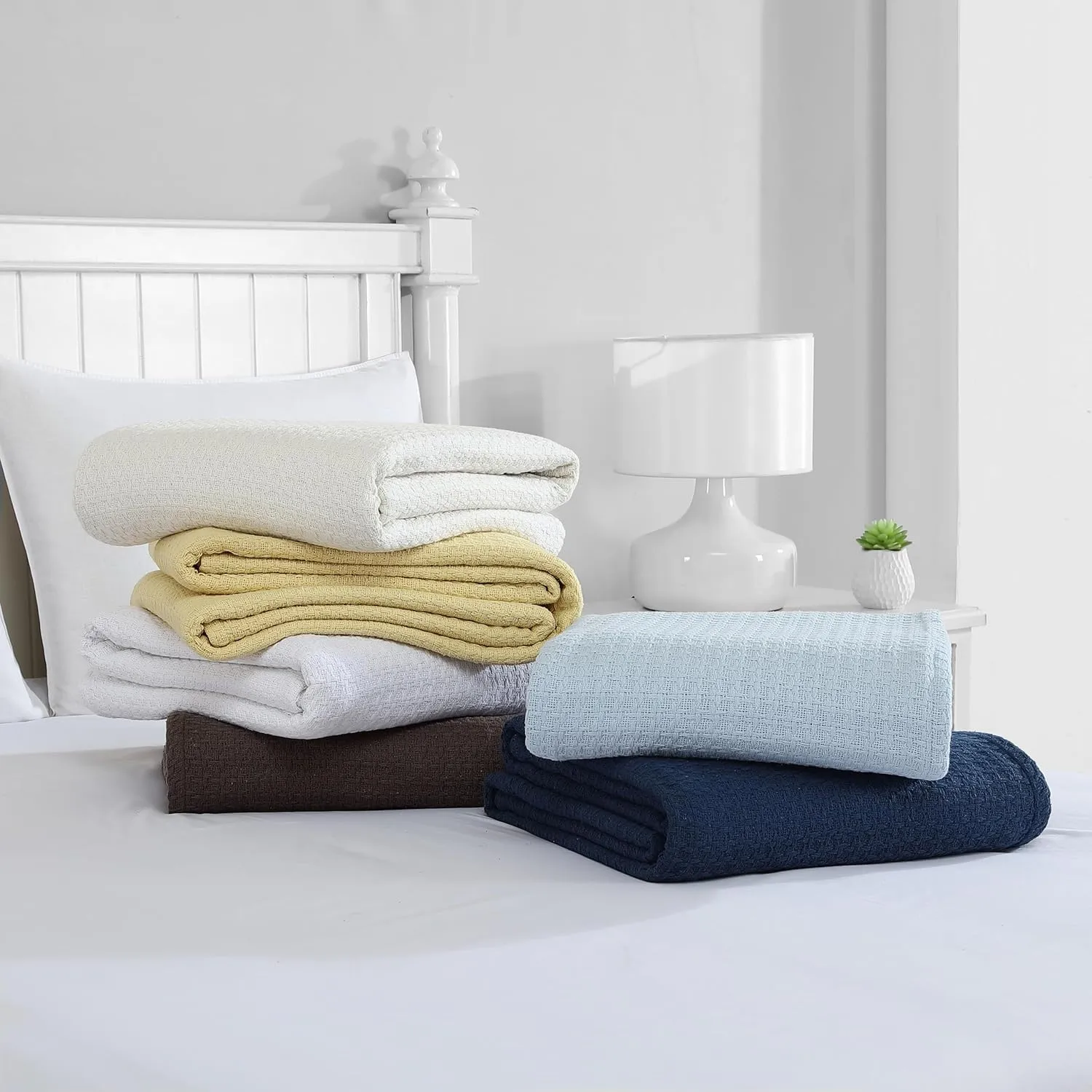 Beatrice Home Fashions Grand Hotel Lightweight All-Natural 100% Cotton Waffle Weave Blanket, Full/Queen, Lemon