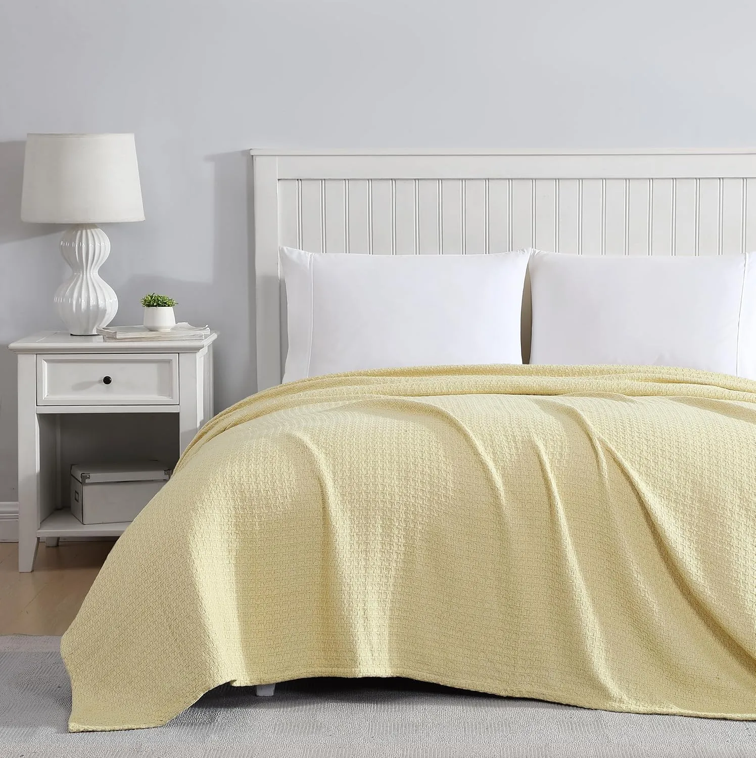 Beatrice Home Fashions Grand Hotel Lightweight All-Natural 100% Cotton Waffle Weave Blanket, Full/Queen, Lemon