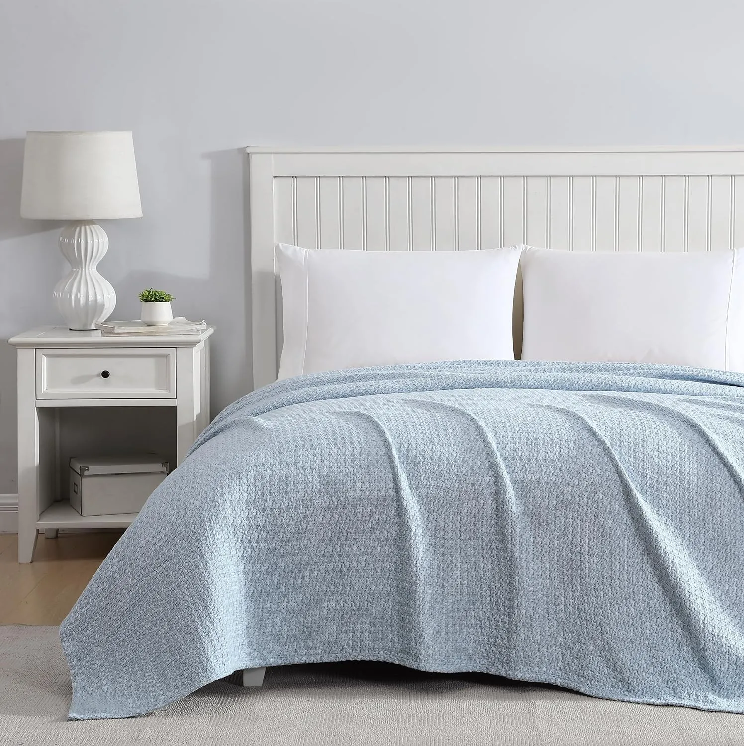 Beatrice Home Fashions Grand Hotel Lightweight All-Natural 100% Cotton Waffle Weave Blanket, Full/Queen, Pearl Blue