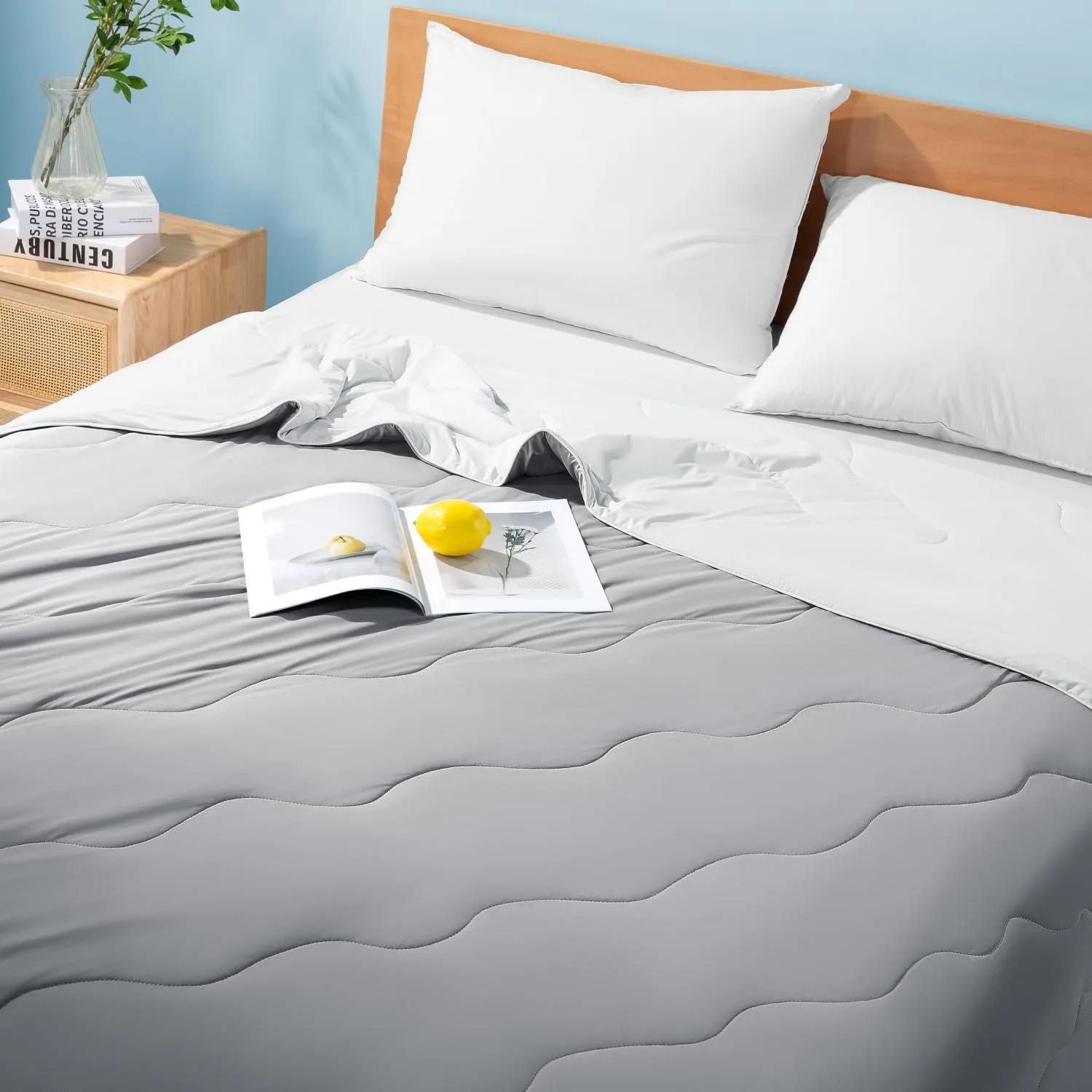 Cooling Comforter, Cooling Blanket for Hot Sleepers and Night Sweats, Double-Sided Cool Breathable Soft Lightweight Blanket, All Season Bedding Comforter, (Mist Light Grey, King(106"x90"))