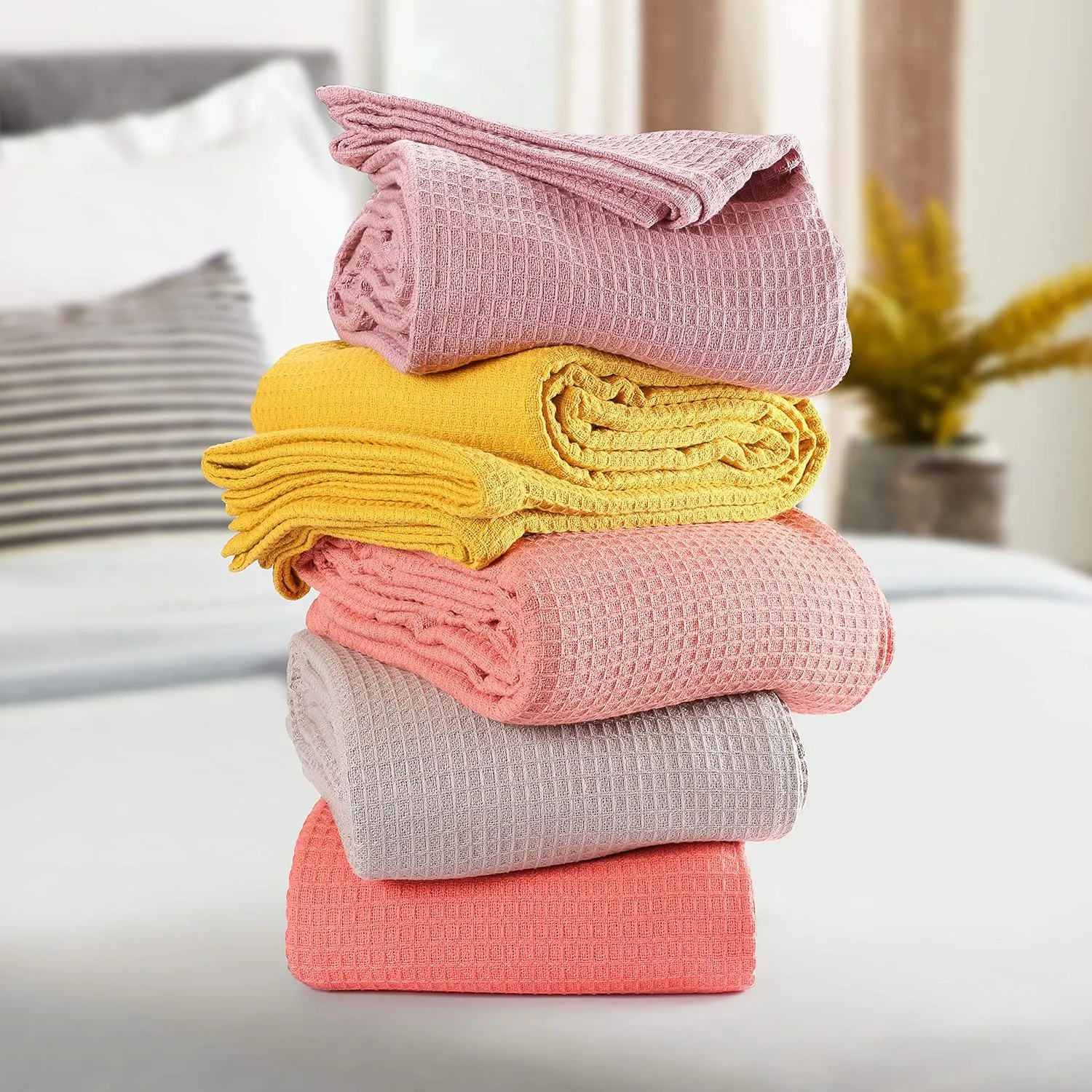 GLAMBURG 100% Cotton Thermal Blanket, Breathable Waffle Blanket, King Size, All Season, Peach