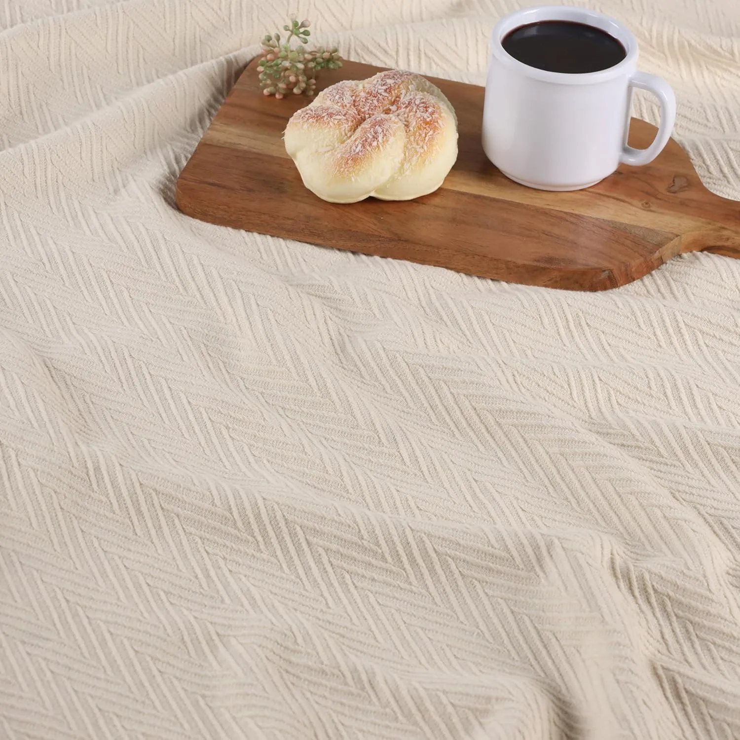 Hroo Collection Premium Thermal Blanket - All-Season Reversible Herringbone, Ultra-Soft and Warm, King, 108" x 90" - 100% Cotton