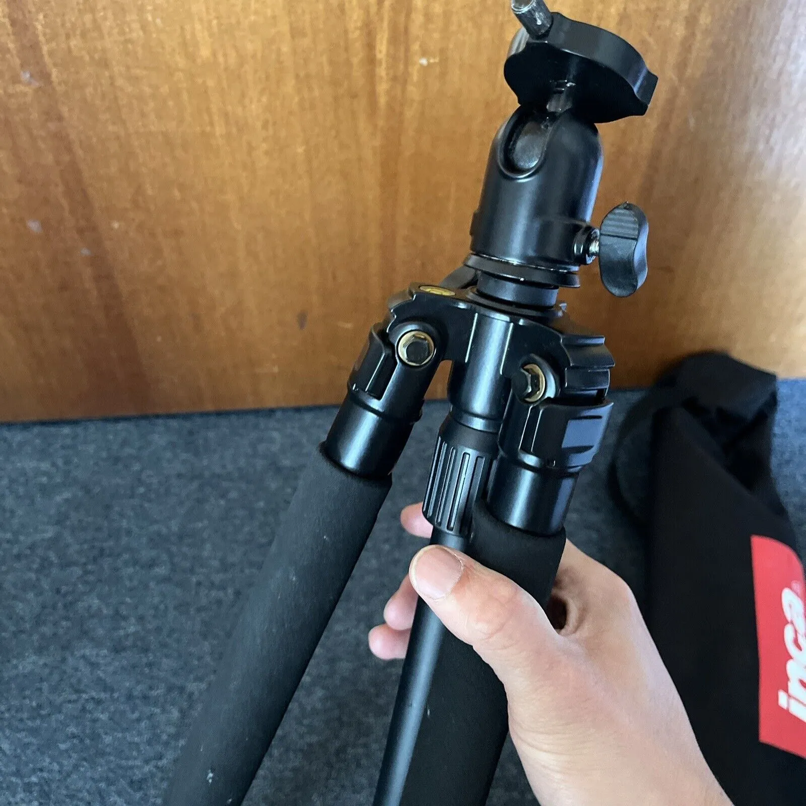 Inca Camera Tripod i3642B *Base Plate Not Included*