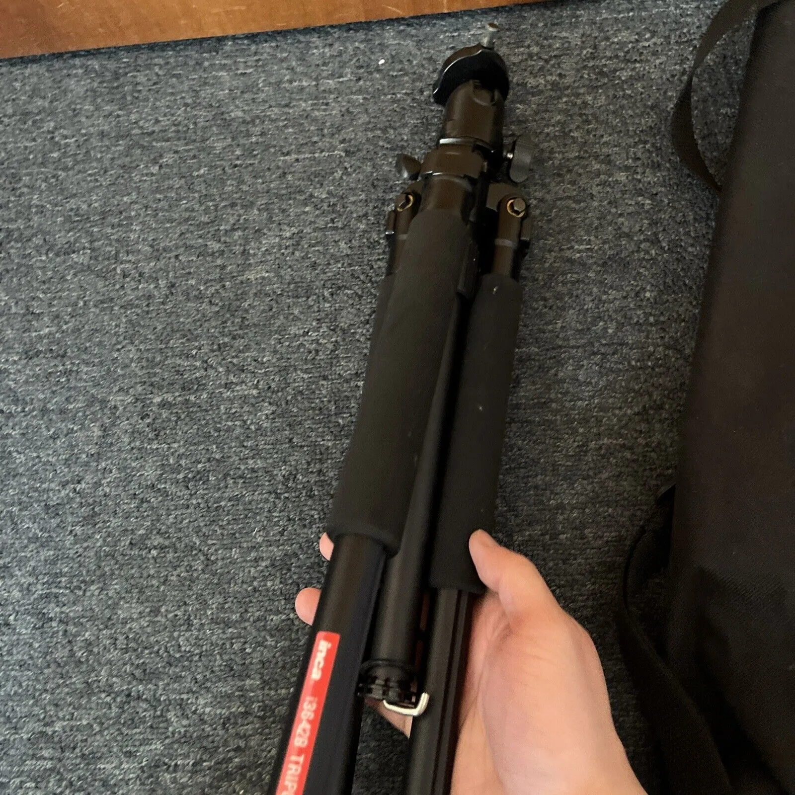 Inca Camera Tripod i3642B *Base Plate Not Included*