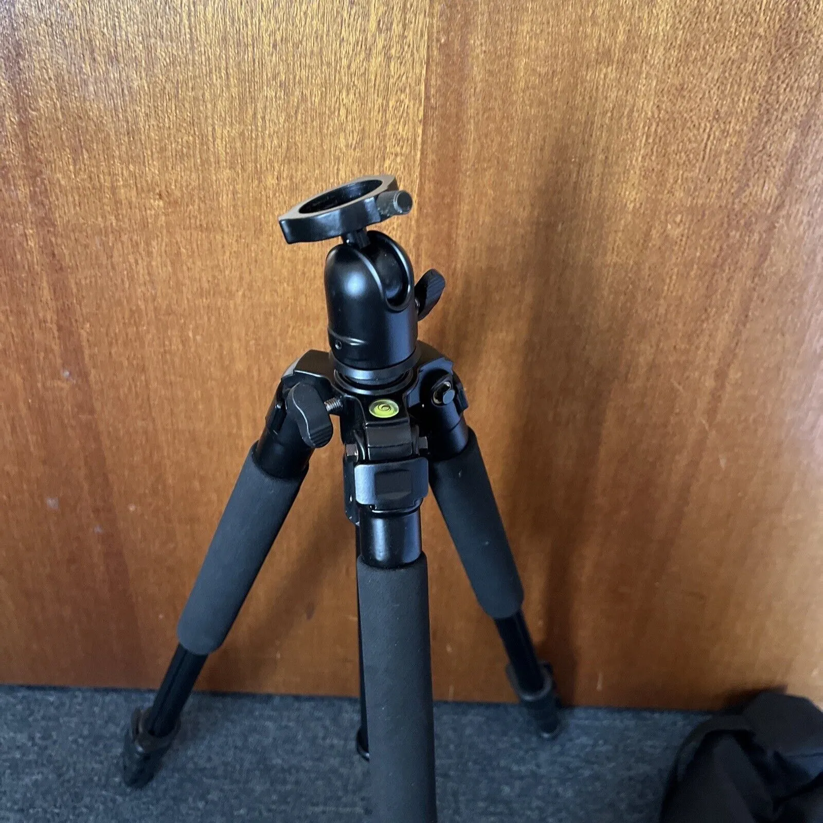 Inca Camera Tripod i3642B *Base Plate Not Included*