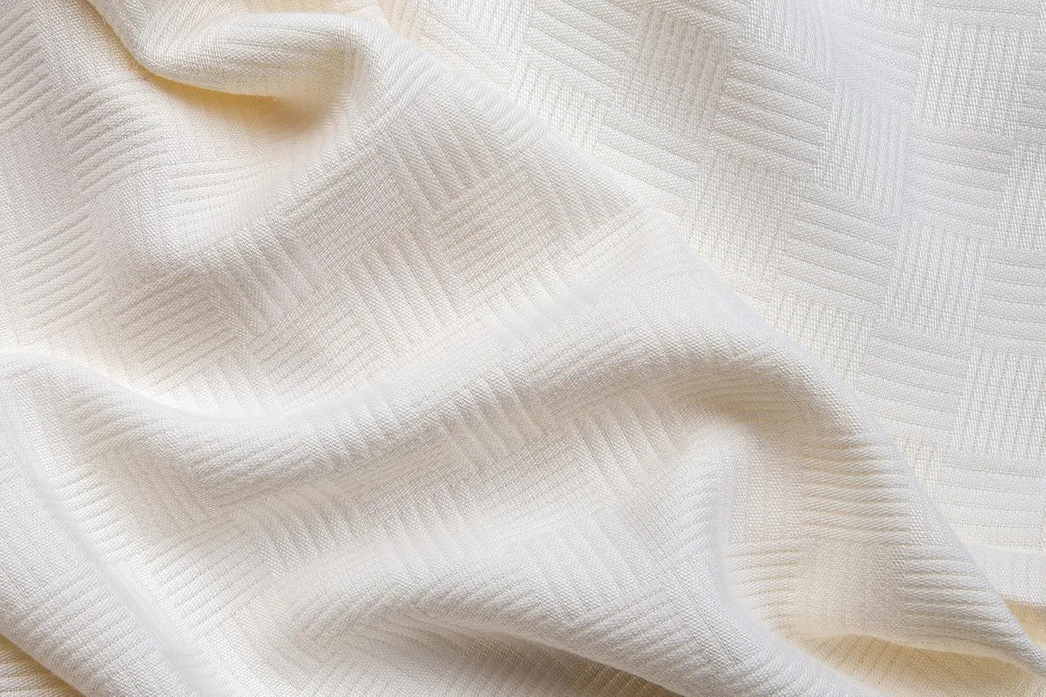 MAURA All Season Cotton Decorative Thermal Bed Blankets, Classic Basket Wave Breathable, Super Soft, Cozy Blanket and Perfect for Layering Any Bed. King Large Size 108”x 90”