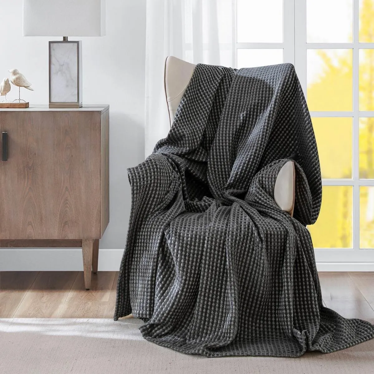 meadow park Cozy Waffle Weave Chenille Thermal Bed Blanket King 104” x 92”, Party Blanket, 380gsm, All Seasons, Dark Grey