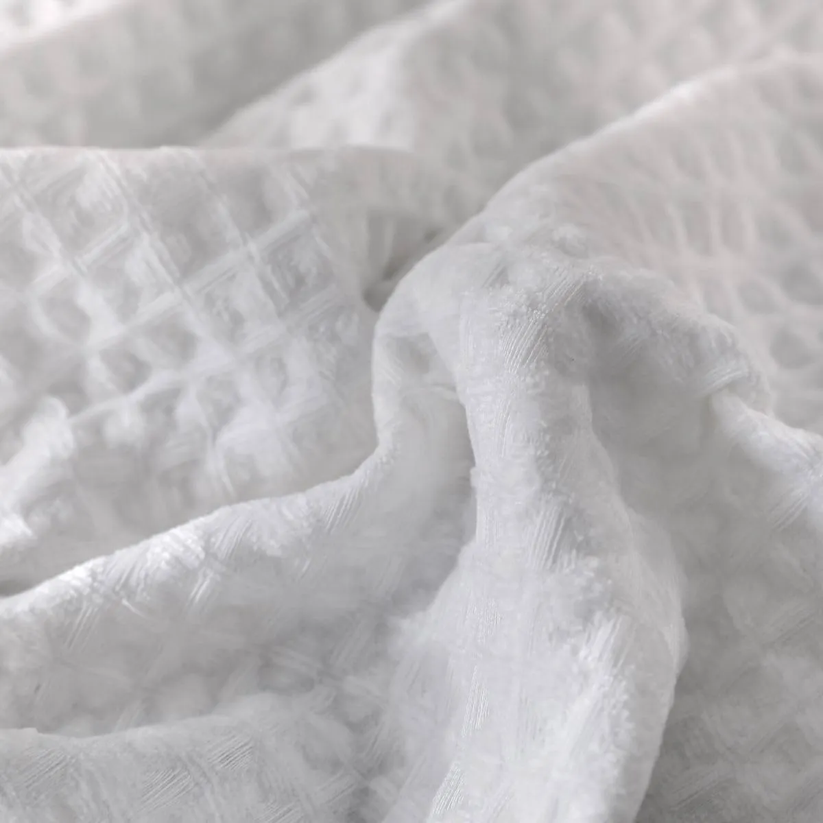 meadow park Cozy Waffle Weave Chenille Thermal Bed Blanket King 104” x 92”, Party Blanket, 380gsm, All Seasons, Ivory