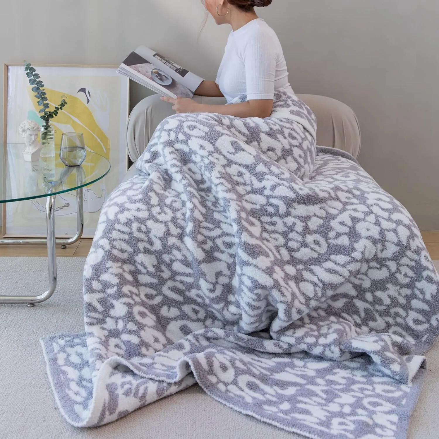 MH MYLUNE HOME Ultra Soft Leopard Throw Blanket (50x60 inches) Microfiber Blanket Plush Warm Reversible Cheetah Blanket Snow Leopard Pattern Throw for Couch Bed Sofa - White Gray, 50"x60"