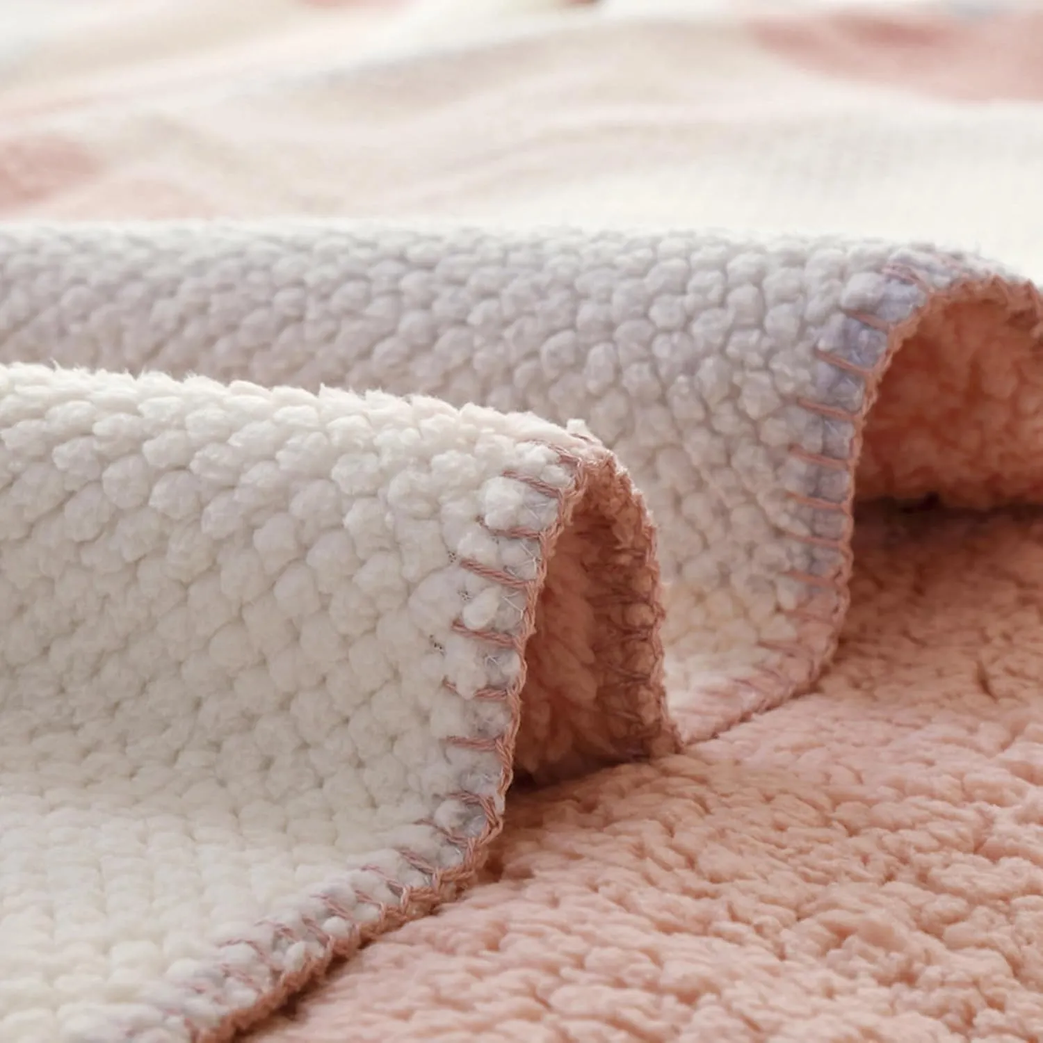 Oeko-Tex Certified Sherpa Fleece Blanket, Ultra Soft Aztec Pattern Throw for All Seasons, Reversible Plush & Bohemia, Machine Washable, Bed, Couch, Camping (Pink Square, 80'' × 90'')