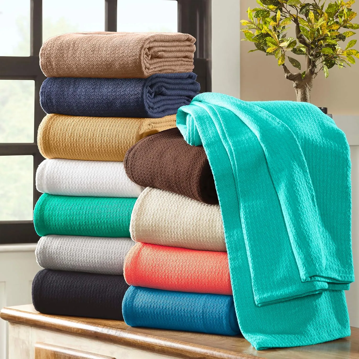 Superior Waffle Weave Cotton Blanket, for Picnic, Beach, Traveling or Camping, Comfy Blanket, Bedroom Decor, Essentials, Cover for Bed, Couch, Lounging, Honeycomb Knit, Twin, Black
