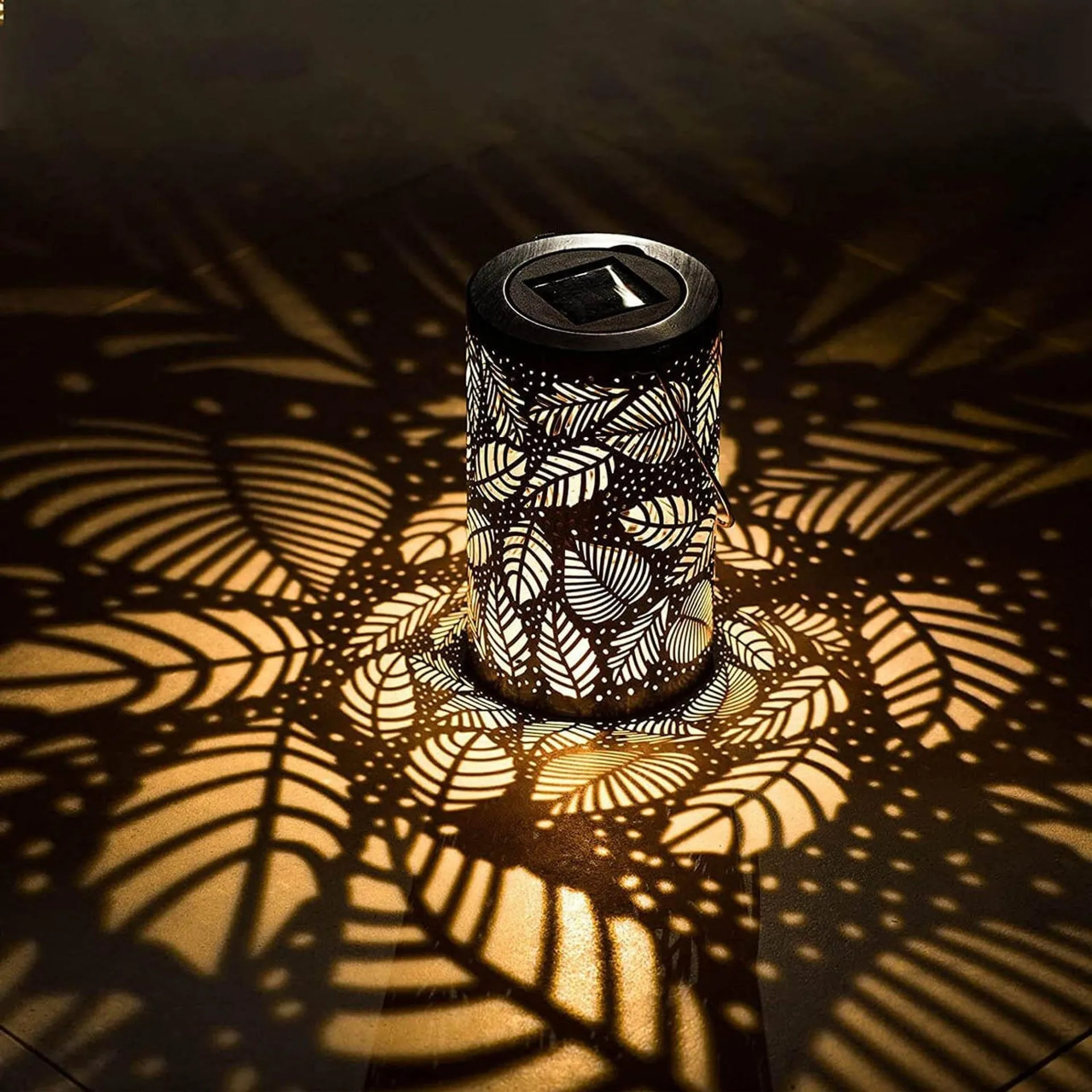 TAAVITA LANTERN - Illuminated Leaf Garden Lantern for Romantic Lighting