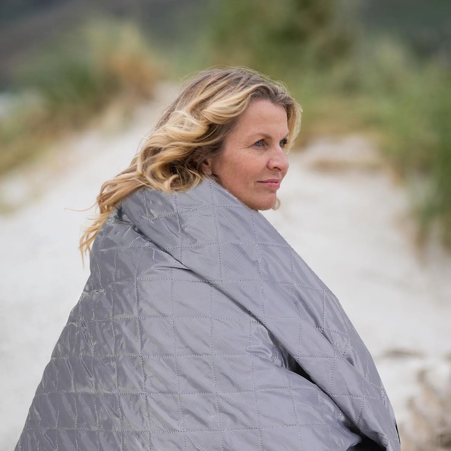 Tranqun 2 Large Outdoor Blanket 78'' x 55'' Quilted Windproof Waterproof Fleece Sandproof Stadium Foldable Warm Blanket for Camping Picnic Sporting Events Cold Weather (Gray)