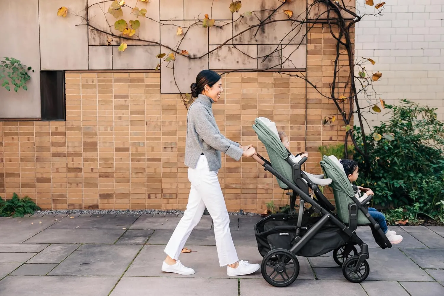 UPPAbaby RumbleSeat V2  Second Lower Seat/Compatible with Vista V2 and Vista V3 / Adapters, Bumper Bar, Bug Shield Included/Bryce (White Marl/Silver Frame/Chestnut Leather)