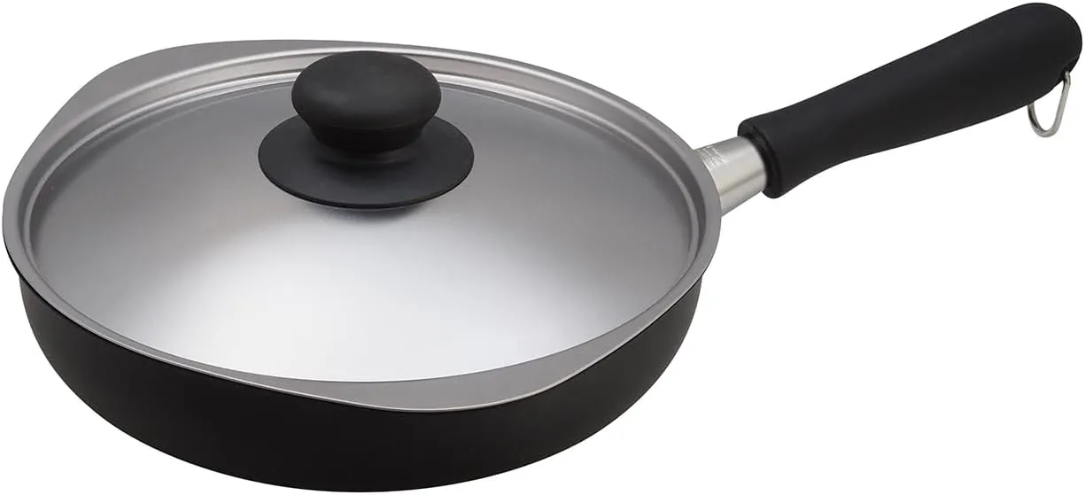 Yanagi Sori Iron Frying Pan With Non-Stick Magma Plate, Induction Compatible, 8.7 Inches (22 cm), Lid Included, Good Oil Friendly, Quick Heat Conduction, Easy to Pour